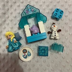 Frozen Themed Lego Duplo Set with Elsa and Olaf